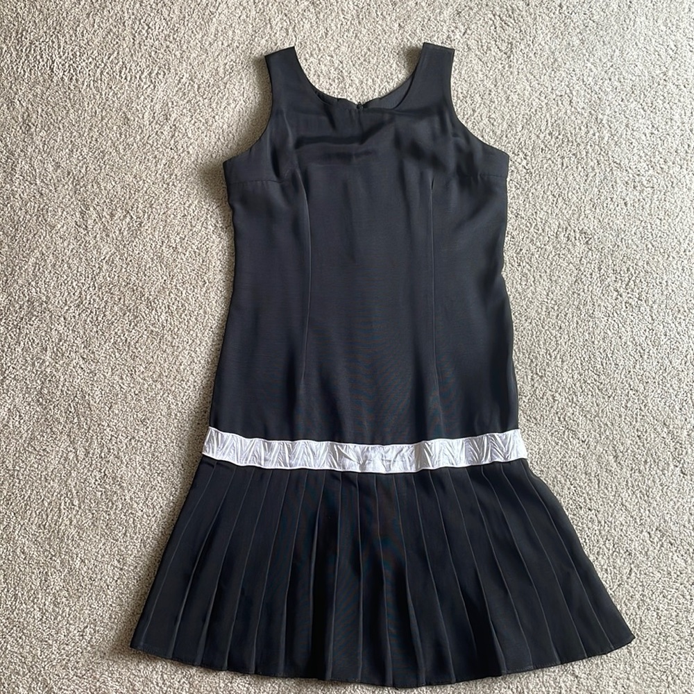 Great Gatsby style size 6 sheath dress black with white ribbon accent